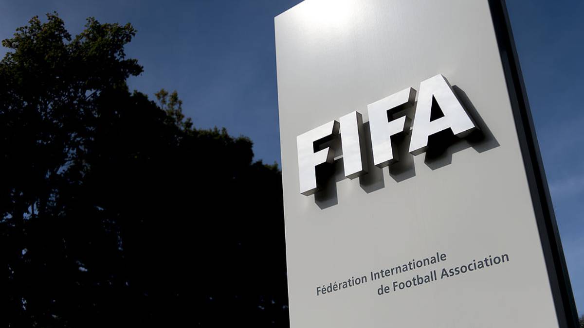 Foot - un adversaire de poids renonce à défier Gianni Infantino ?