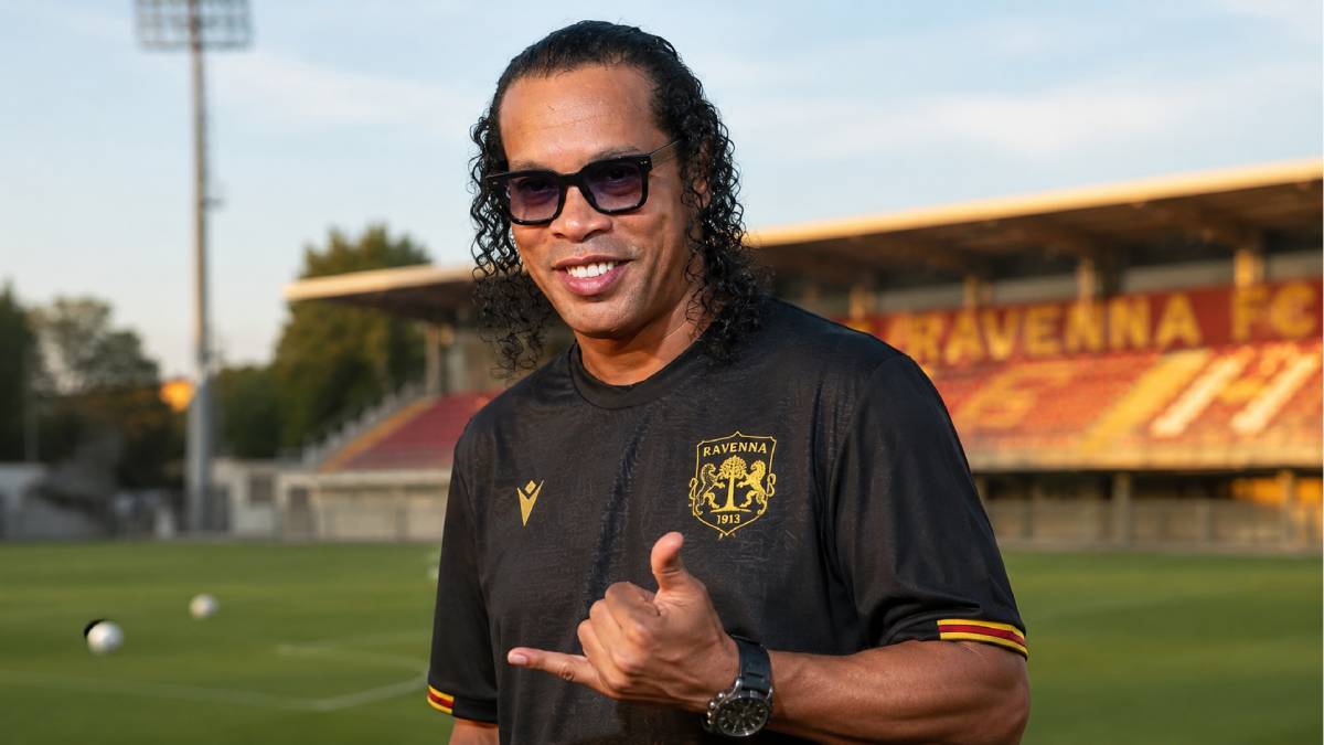 Foot - Huit ans après sa retraite, Ronaldinho va rejouer un match officiel à 46 ans !